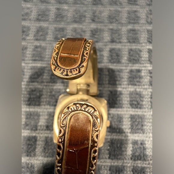 Vintage watch by Diane Balit Handpainted - Picture 3 of 11